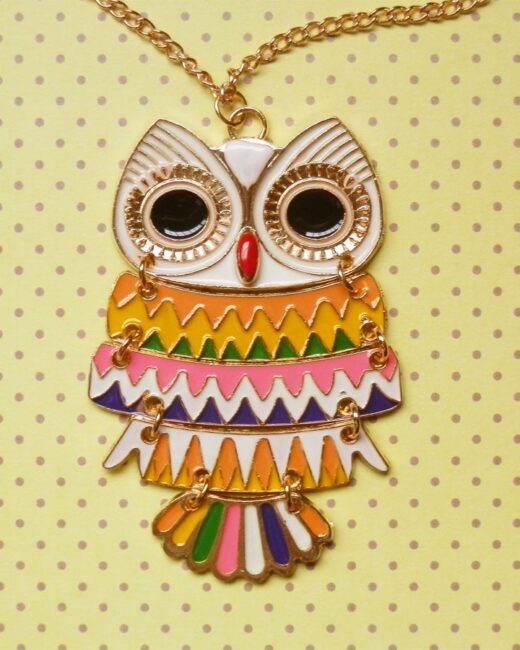 Colar Feminino com Pingente de Coruja Tropical